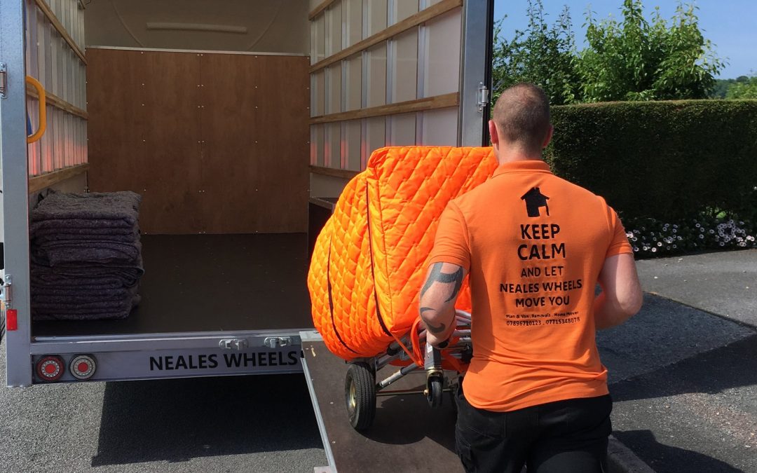 Local vs Long-Distance Moves: What’s Different and How Removal Companies Deal?